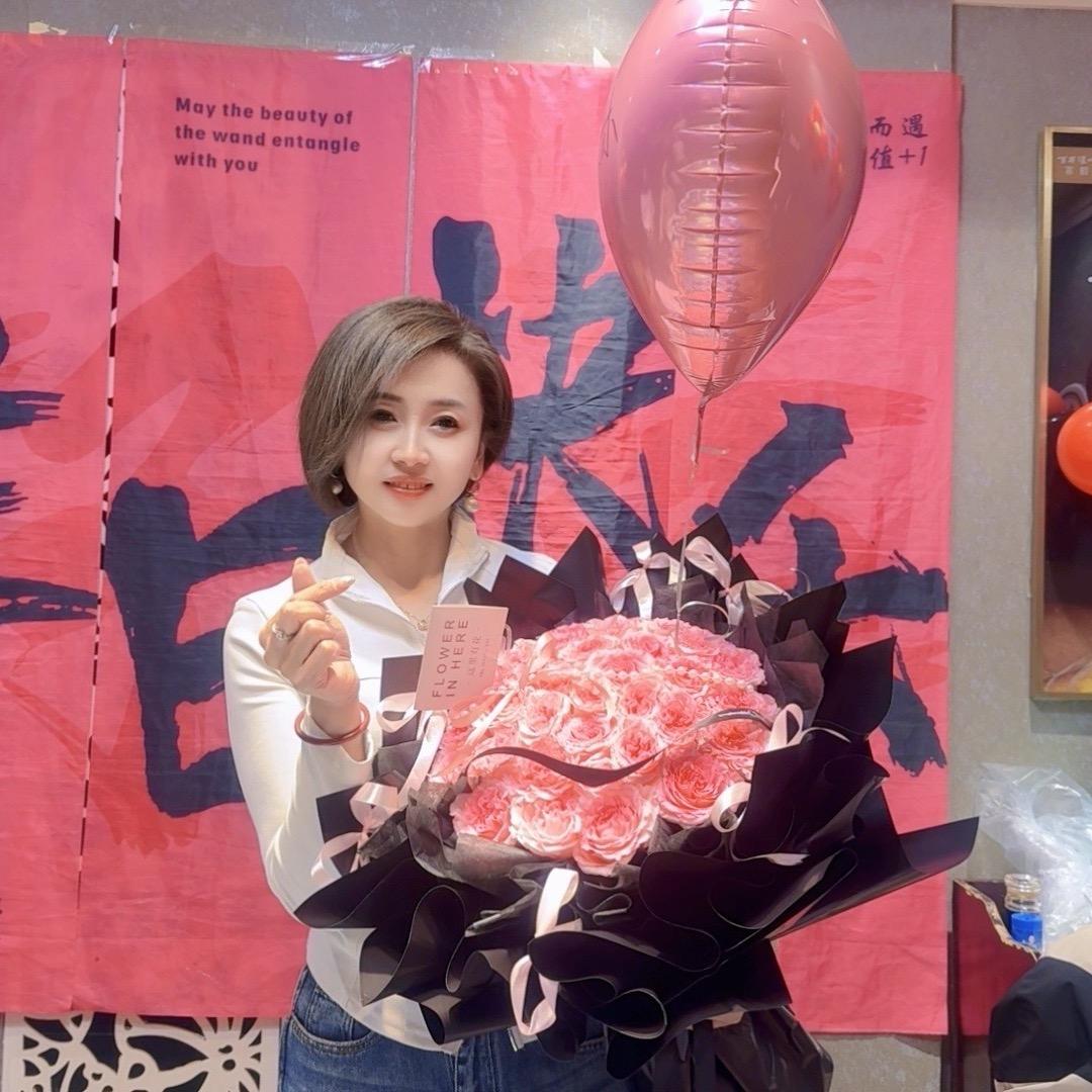 张家口百汇女装卡迪雅艾莱依（工厂店）