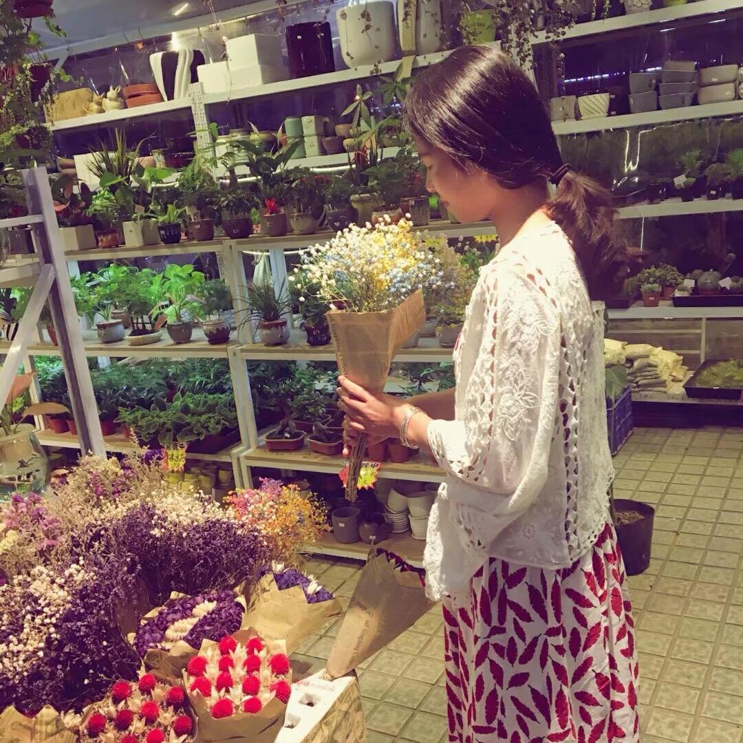 炊烟漫过篱笆墙