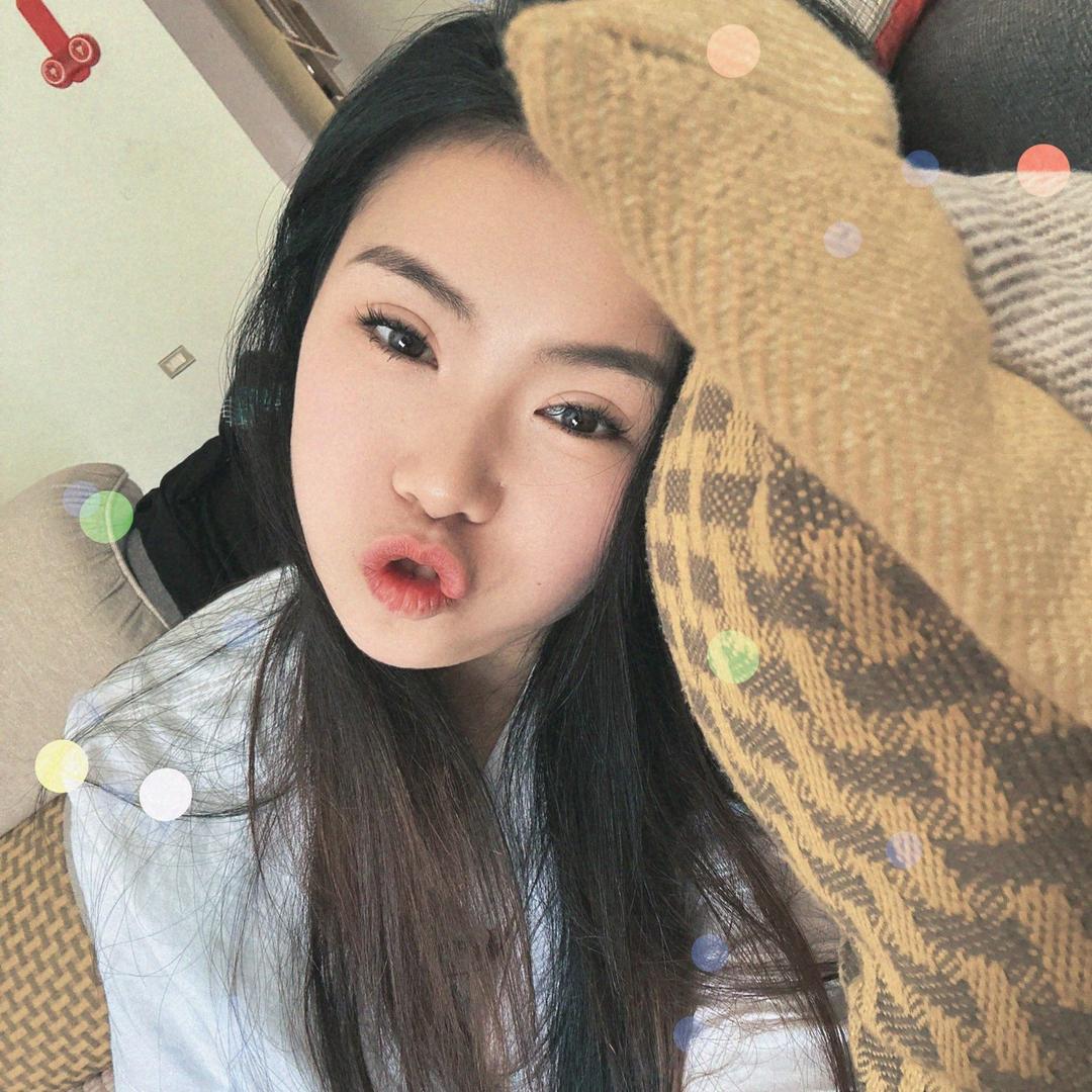 李七月
