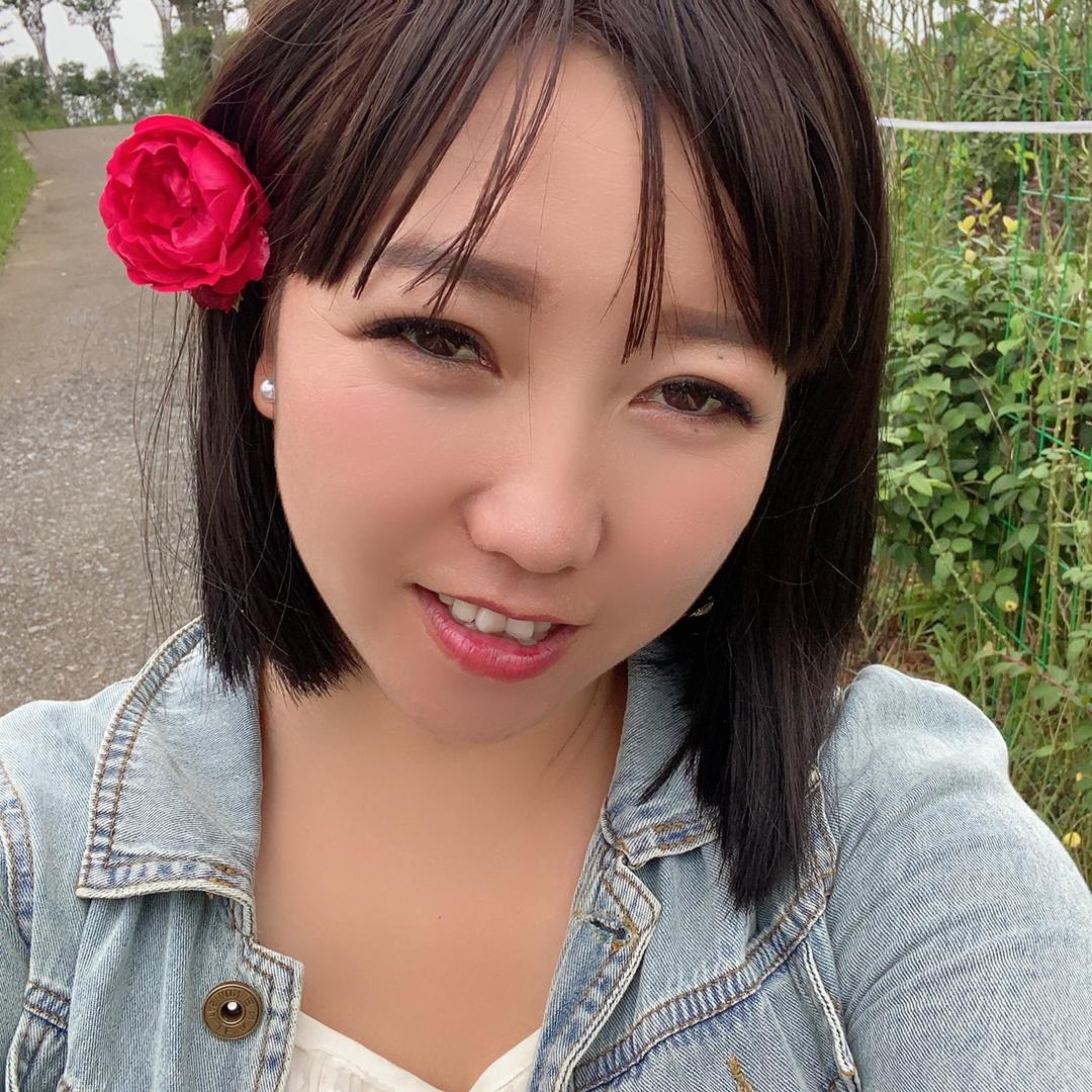 默默🐍爱笑