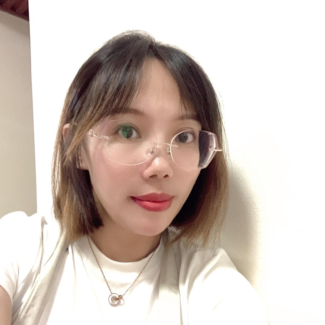 华仔新能源汽车 小墨姐