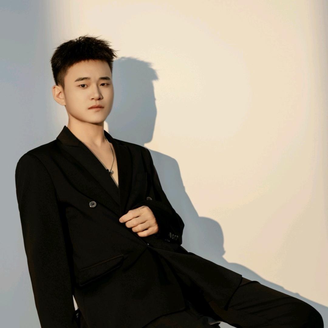 小谭（单亲爸爸）