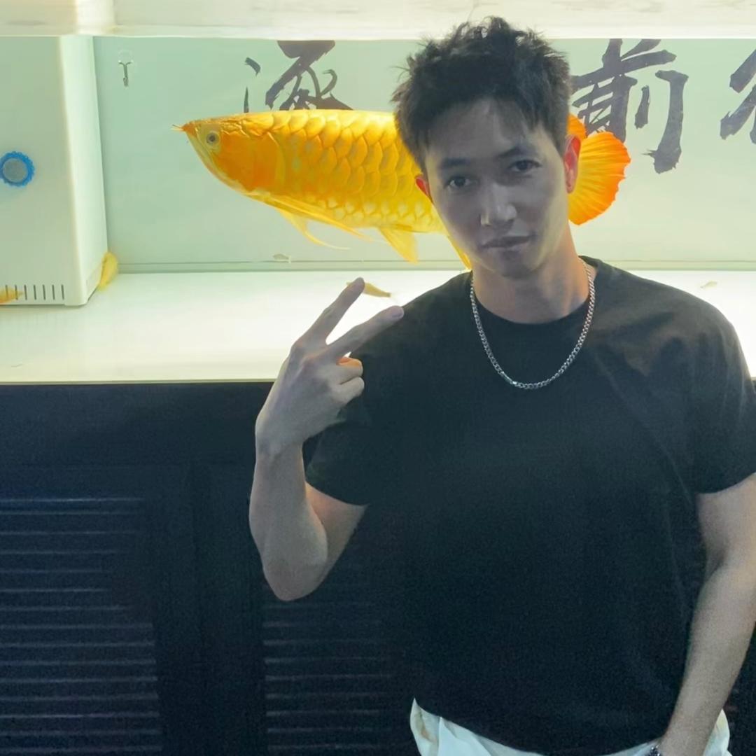 东皇（红雀）龙鱼