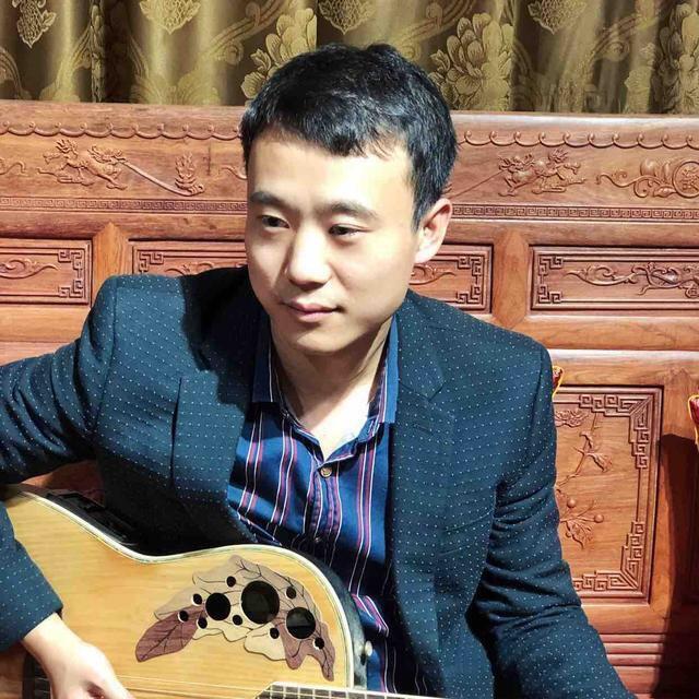 文彬古典红木厂 阿冰