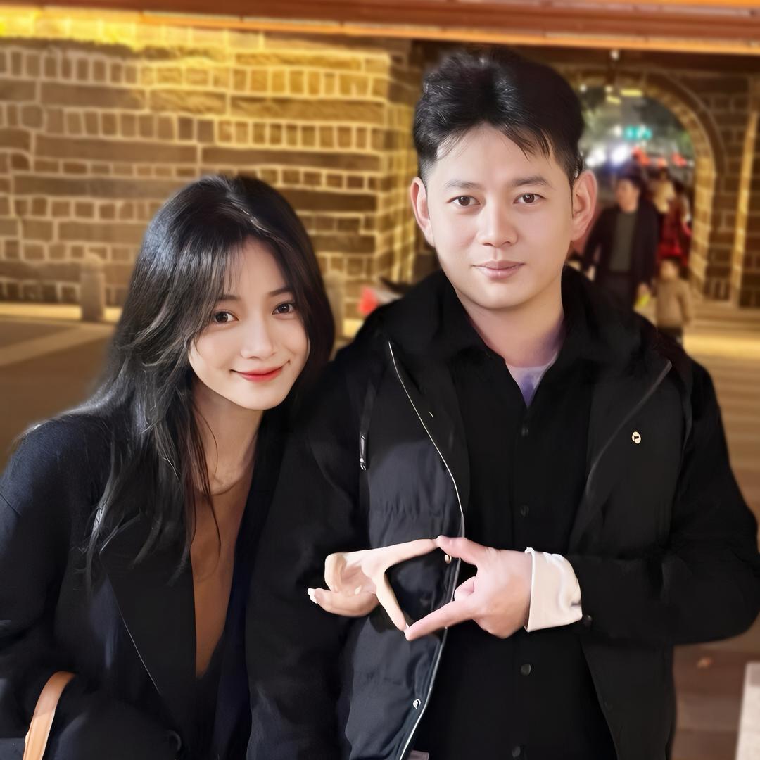 小何哥夫妇头像