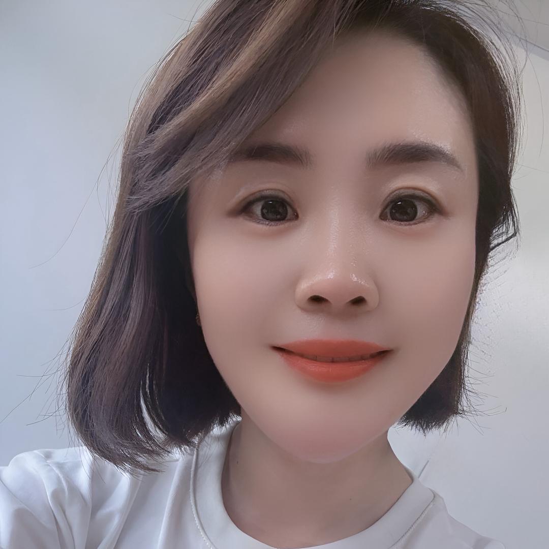 秋小默
