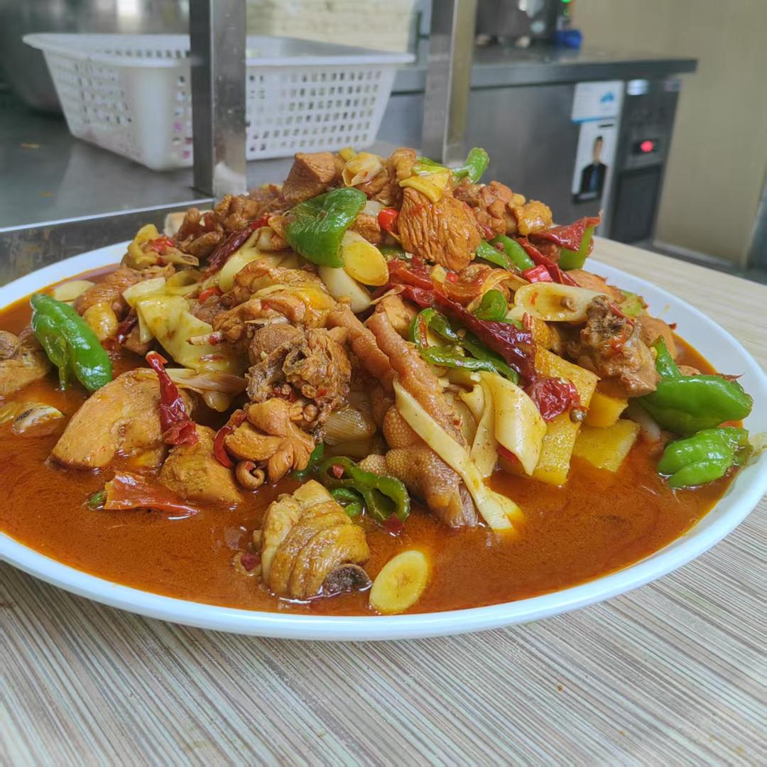 梦红府新疆大盘鸡·拌面