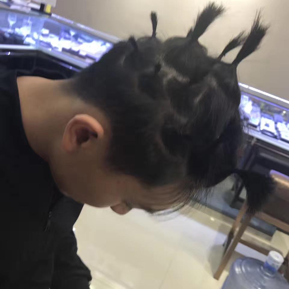 你小时候被猪亲过