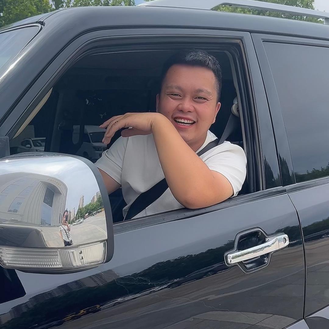 牛弟嘚叭车