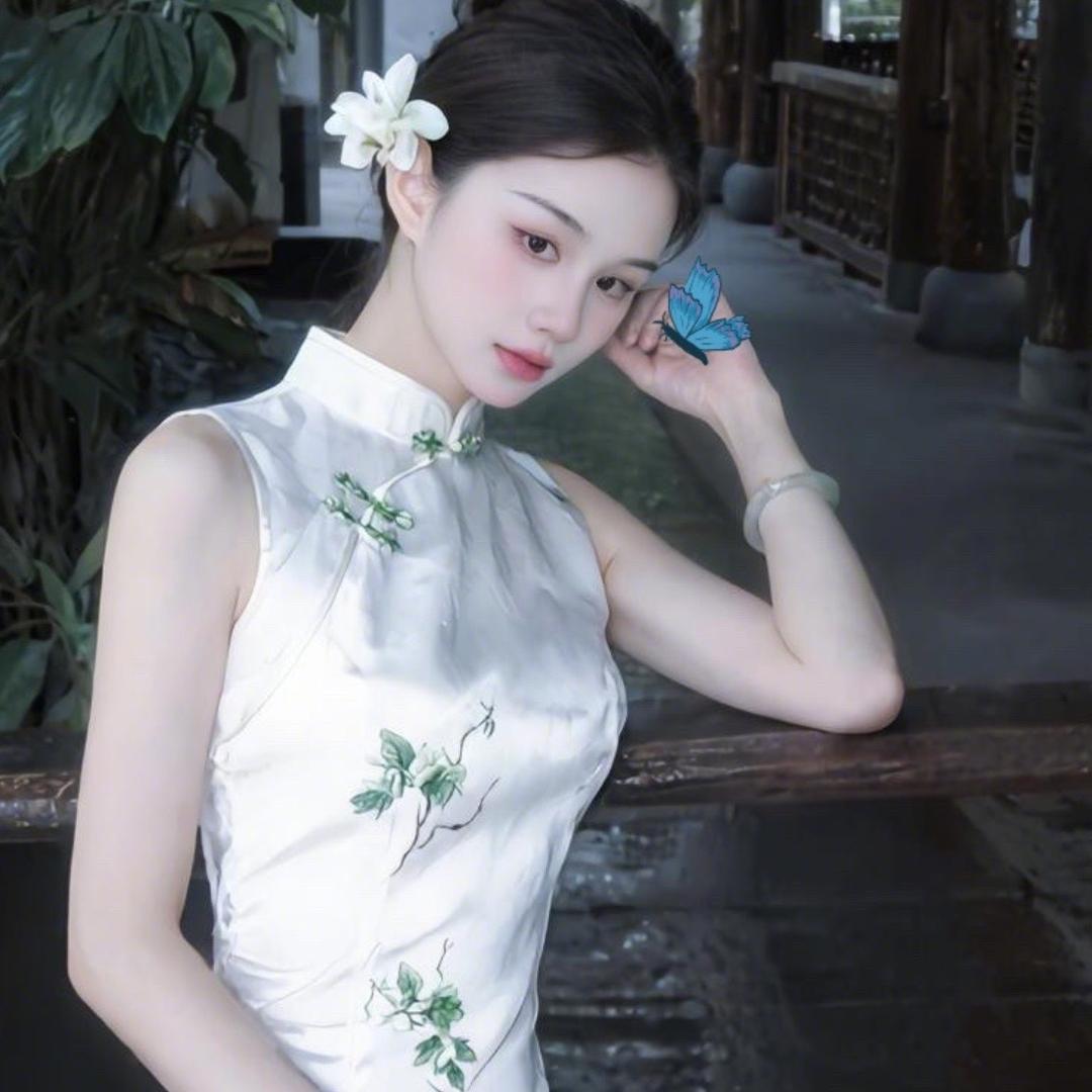 颂烟雨服饰