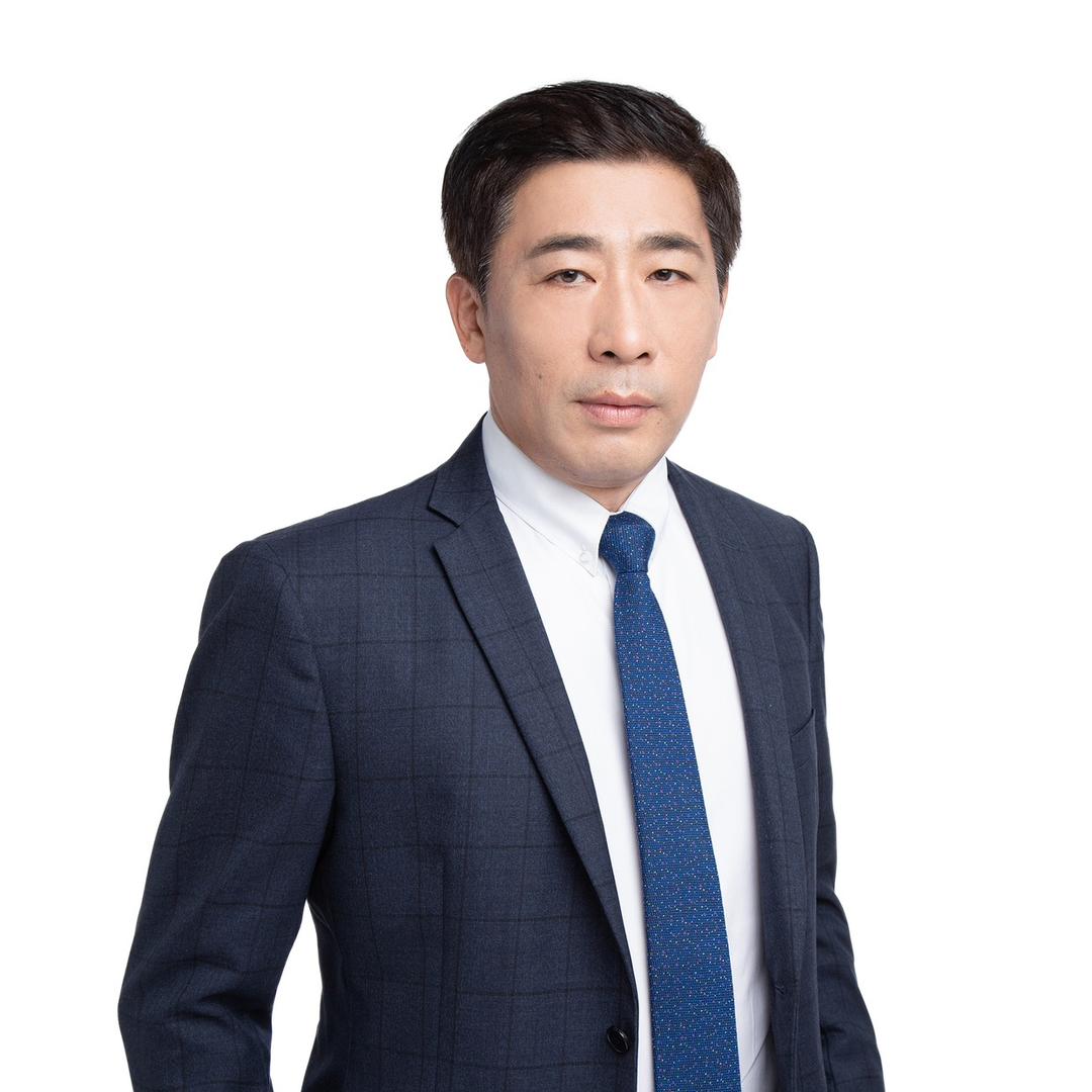 整形外科医生郭震宇