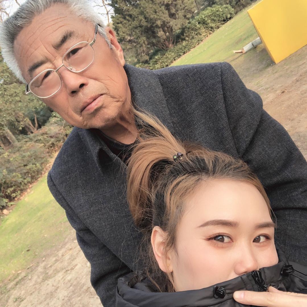 开心快乐父女俩✌️