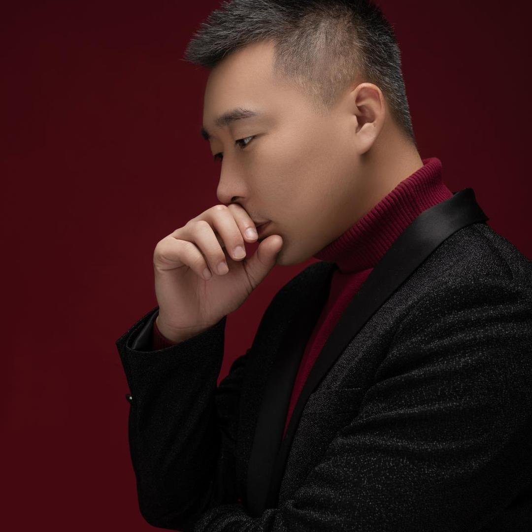 房侦探小杨