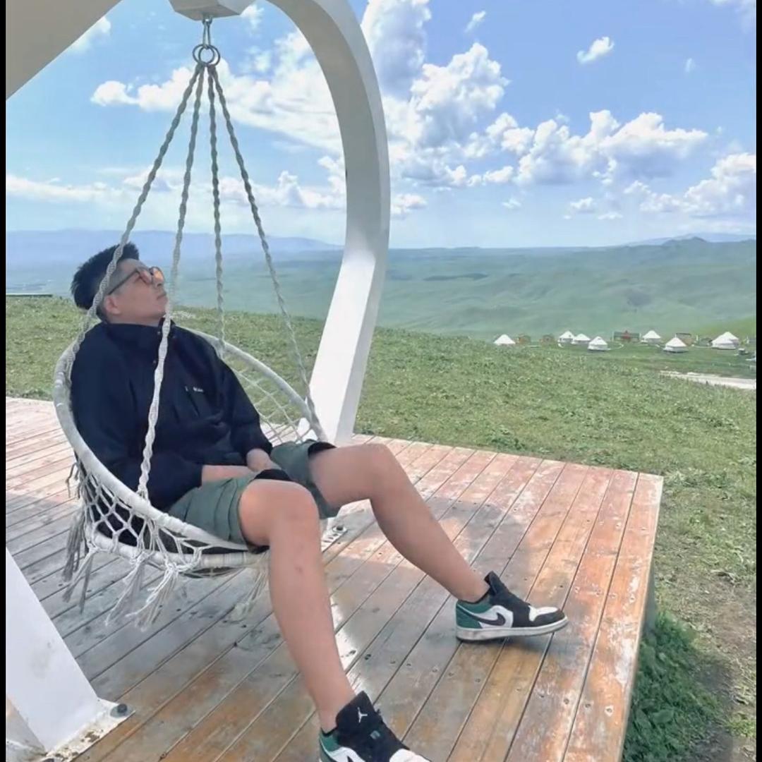 小亮亮.