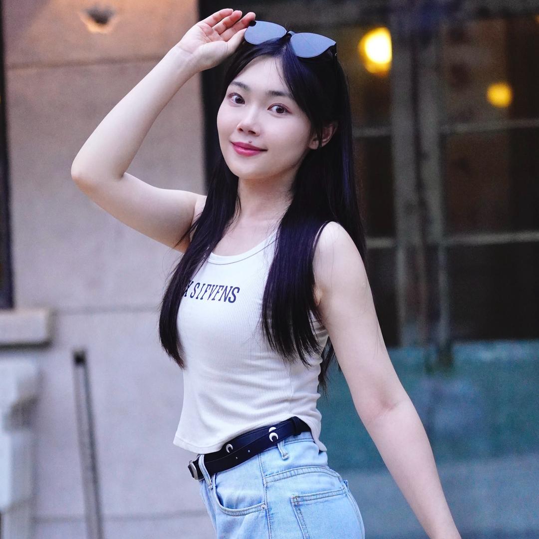 是蓝色小鱼🐟