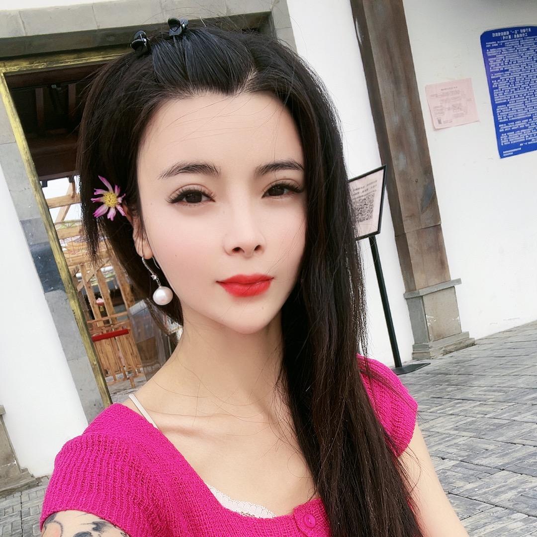 金凤努力生活