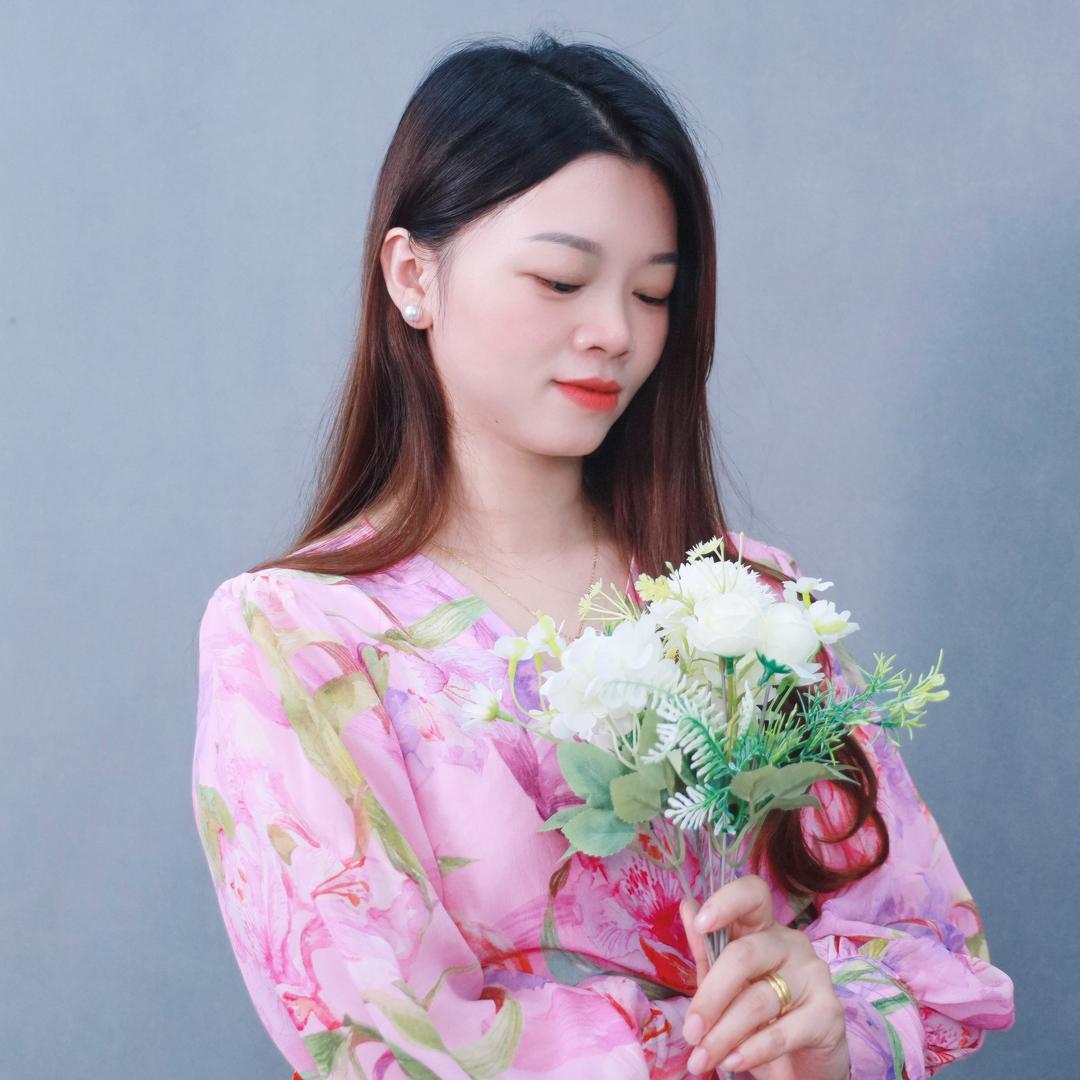 芳疗师梅梅子