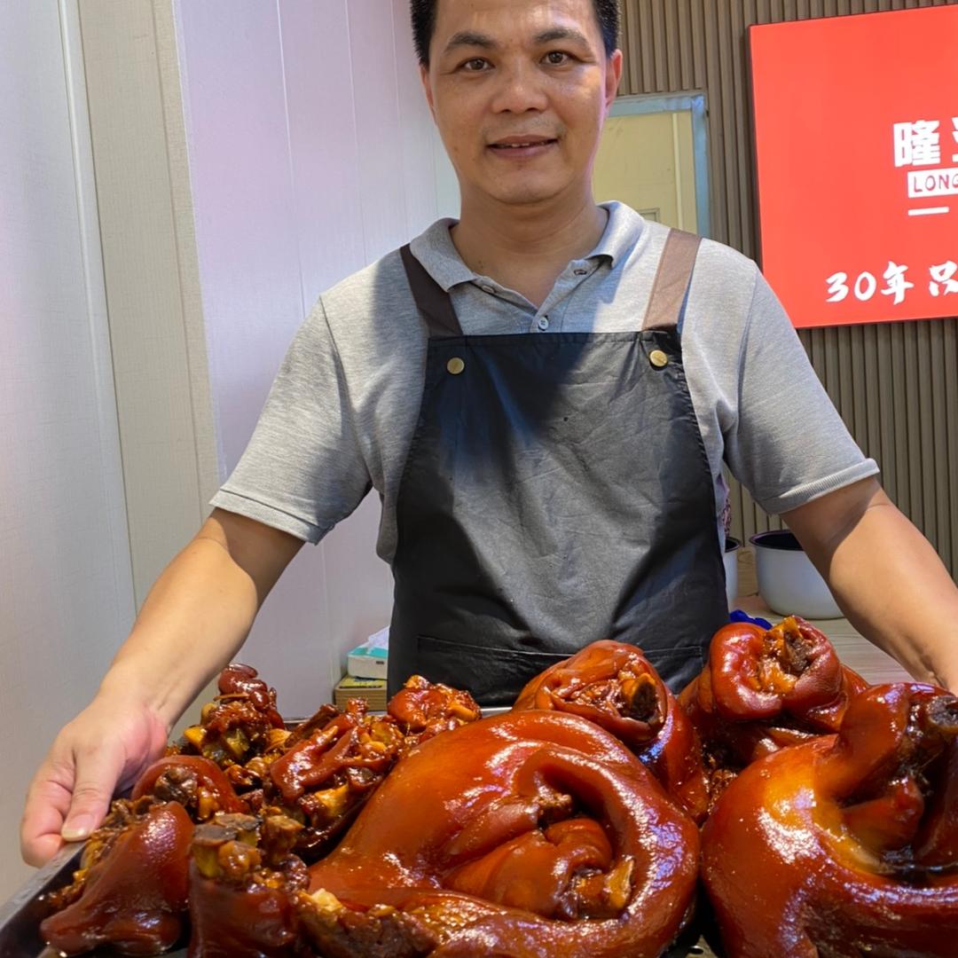 深圳市宝安区猪大叔隆江猪脚饭店