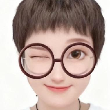一颗小牙🦷和一只多多🐶