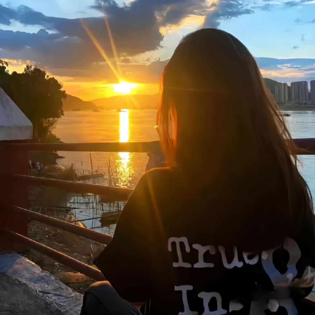 碰可萌☁️