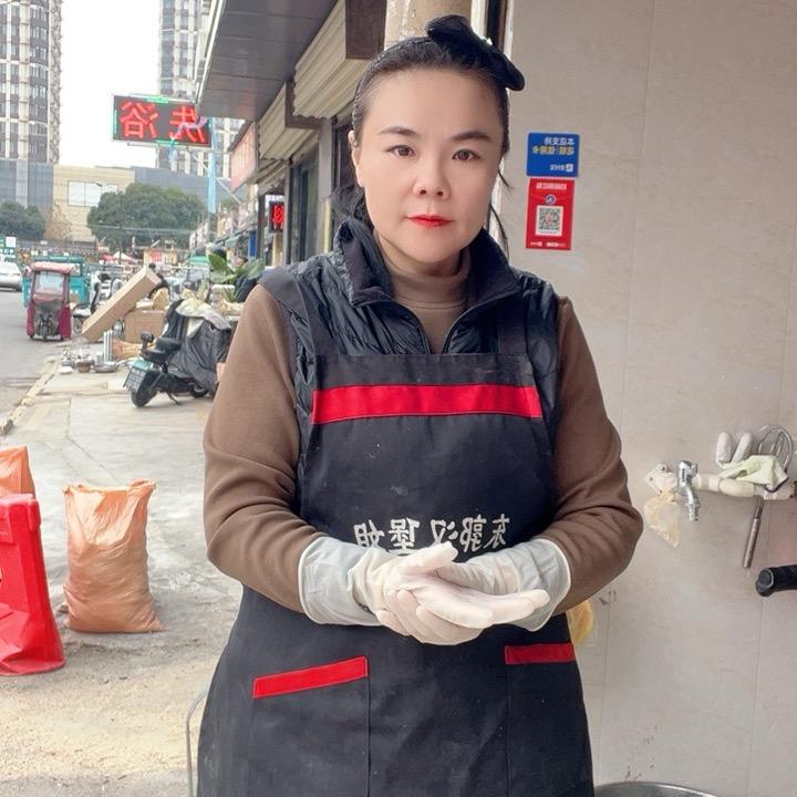 东郭汉堡姐