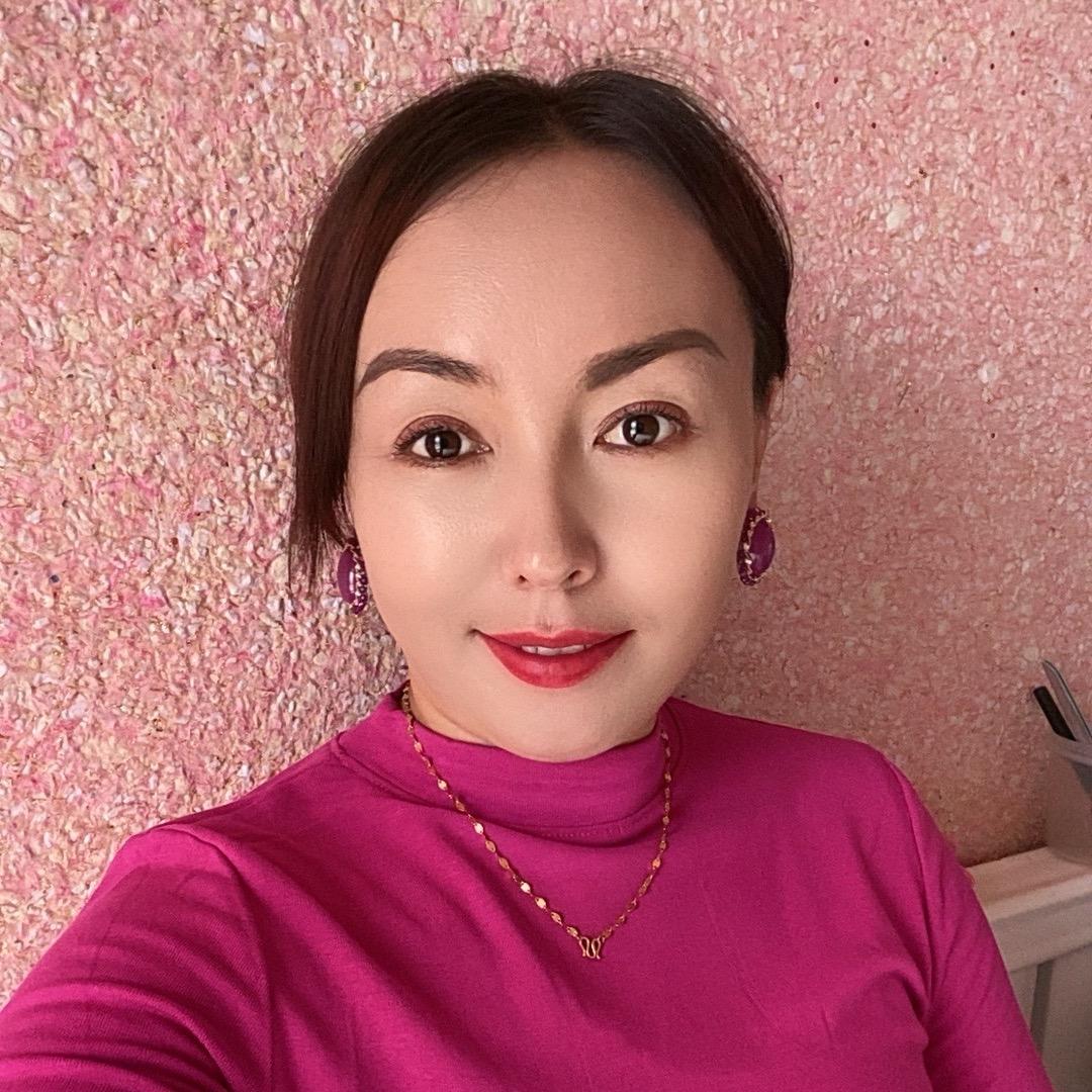 唐努尔海口龙华峥轴文化传媒工作室