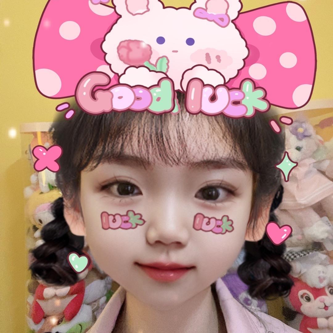 秋雅是个吃货