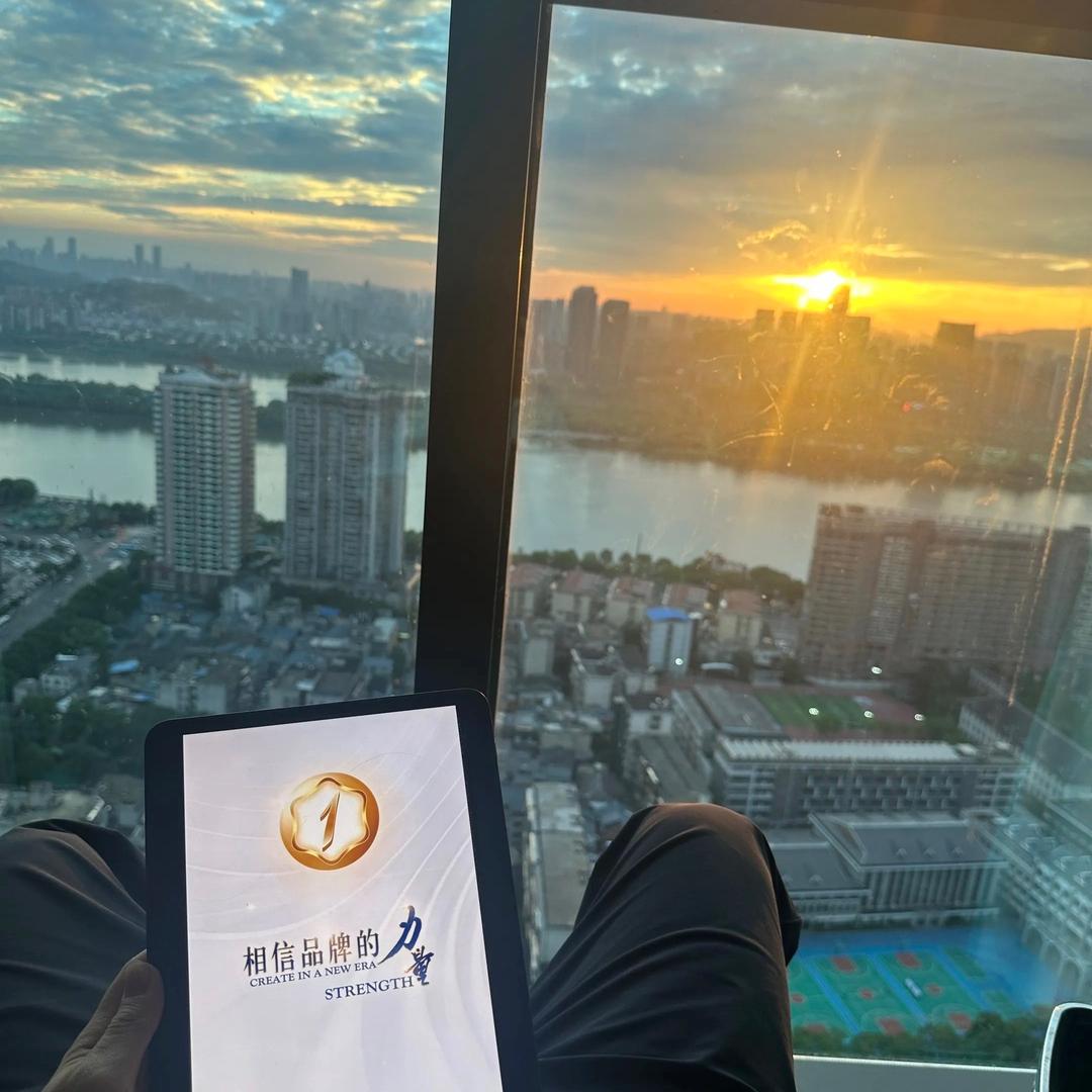姜营杰.