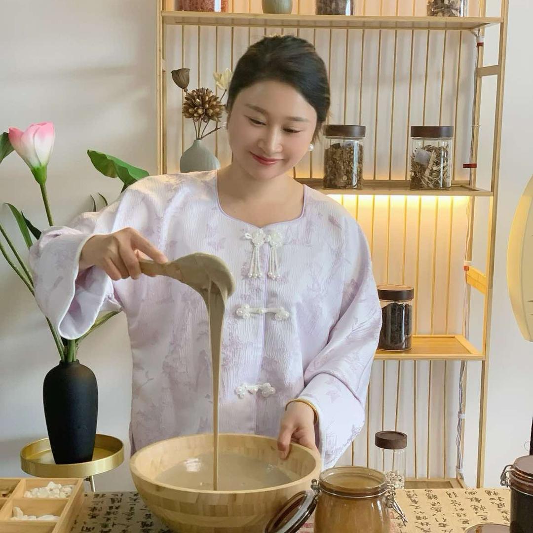 草本调肤三妹