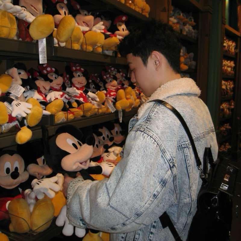 李伟发型研究室