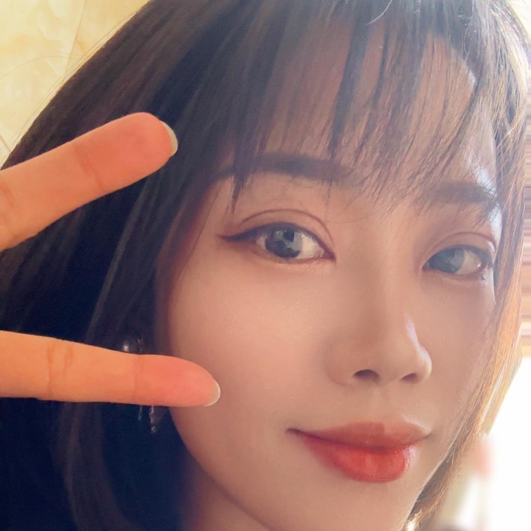 “悦己”美甲美睫