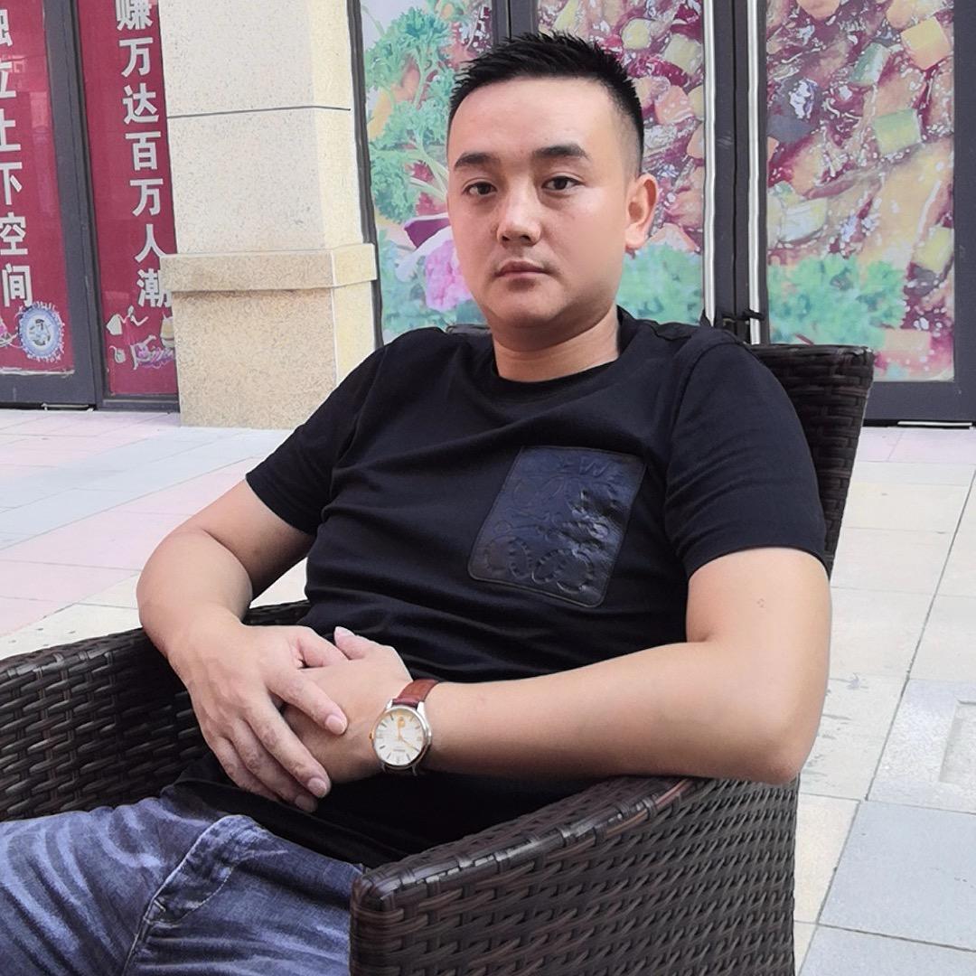 佩哥（歆艺团队）