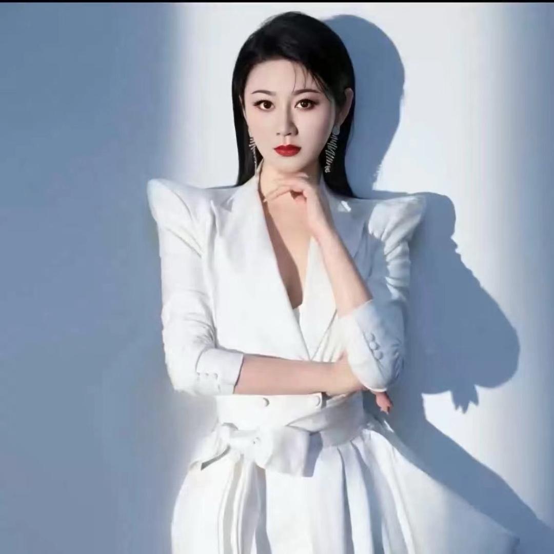 魅俪鑫颜问题肌肤源头工厂｜婉宁