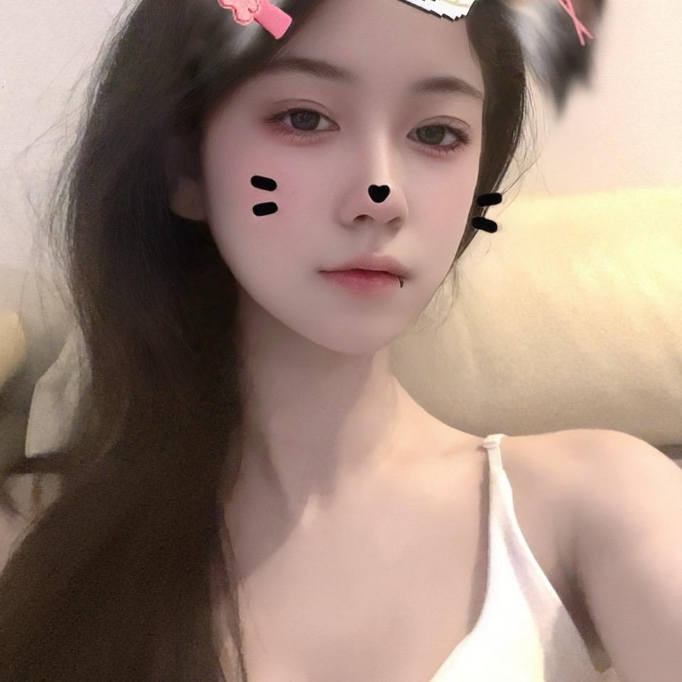 ：饱饱 ：