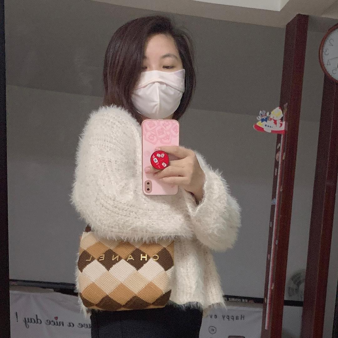淡定小姐姐