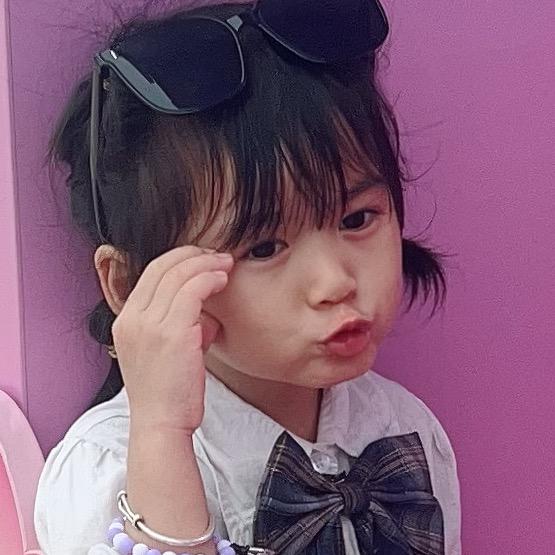 小梅子吖,