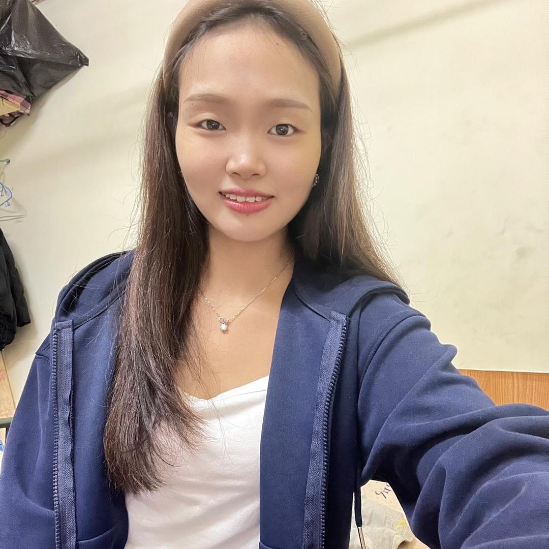艳@