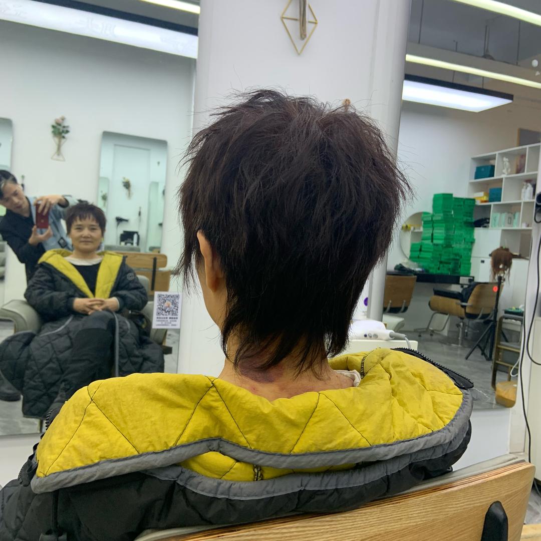 韩露原创服装厂