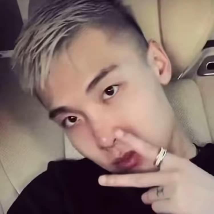 含笑风云过