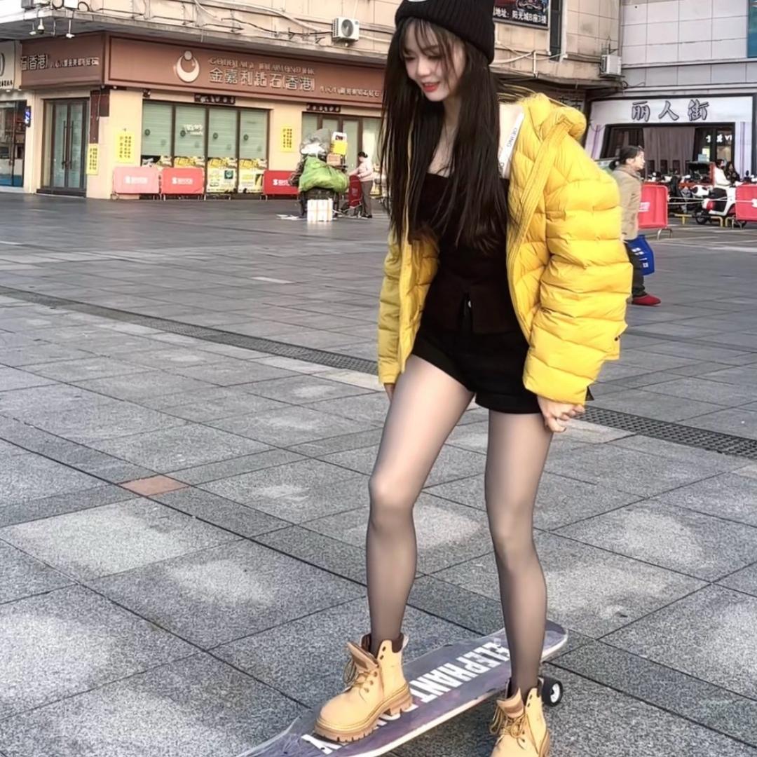 鹰潭焱茜子女装店长云朵