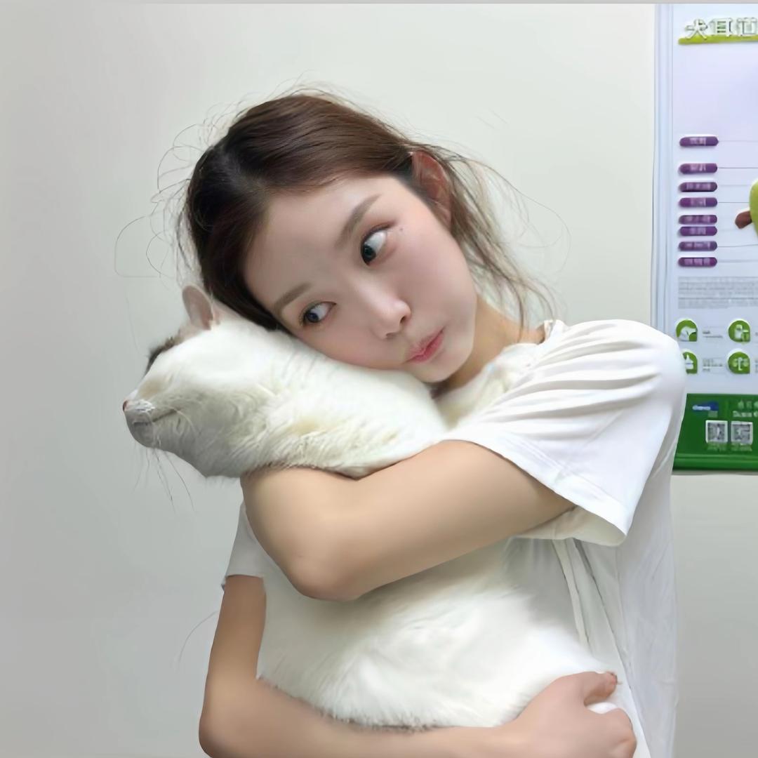ꉂ ･ ･☆