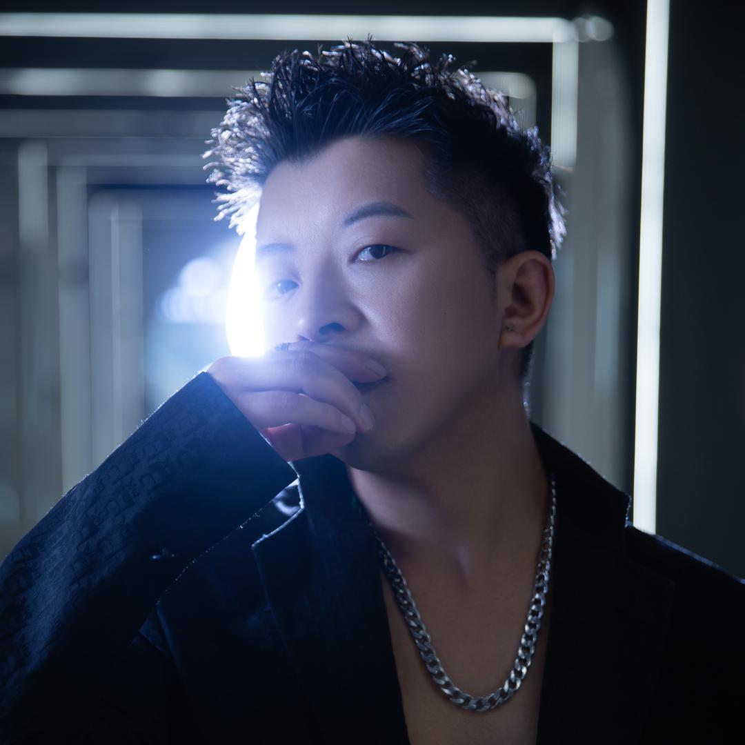 遵义光线染-梁勇