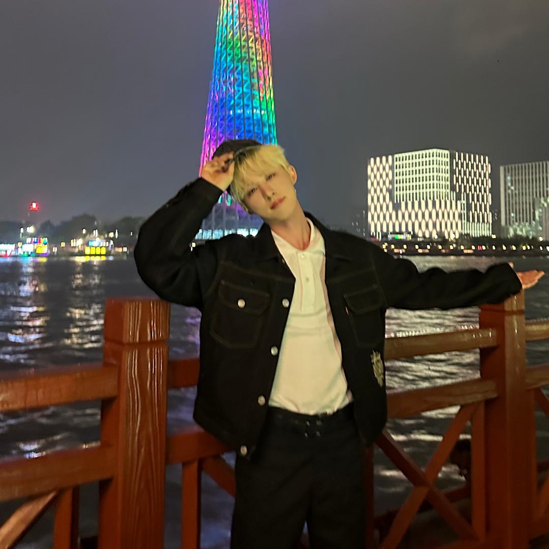 Jenniehh131（有权志龙合照版