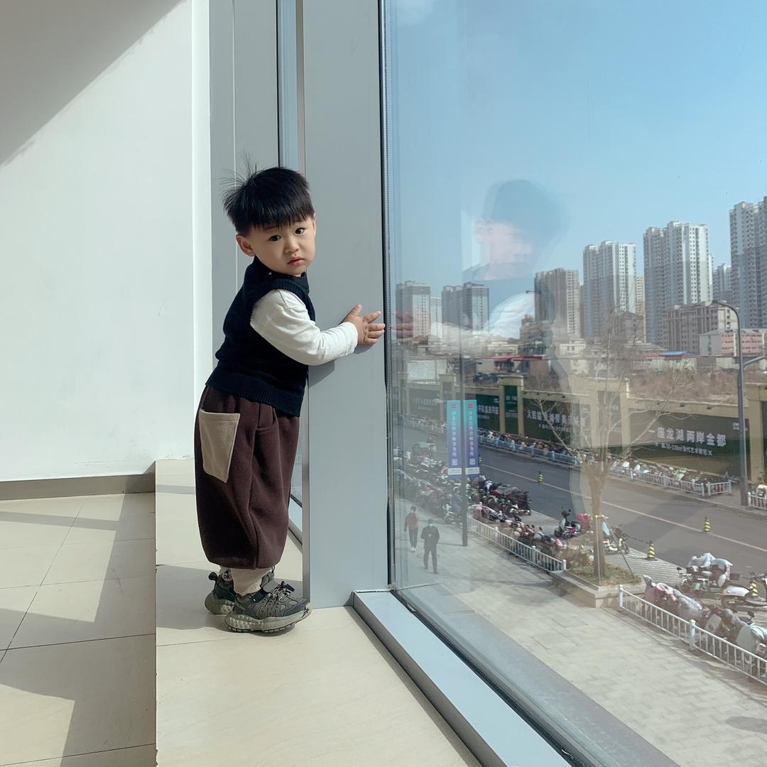 雅格狮丹皮具 小赵