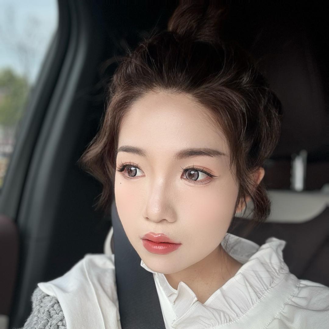 小个子莎莎