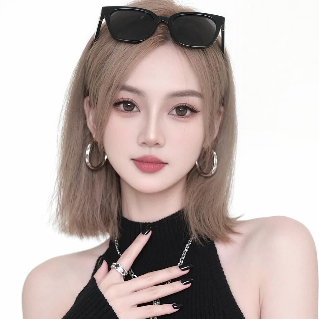 张哈哈。       🌹 钱多多
