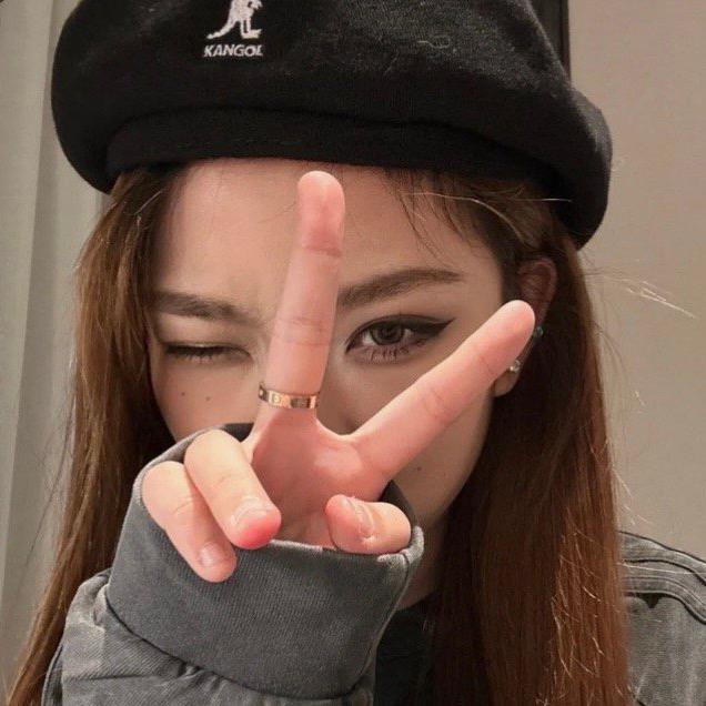 黄饱饱是黄不是呜啦啦的黑