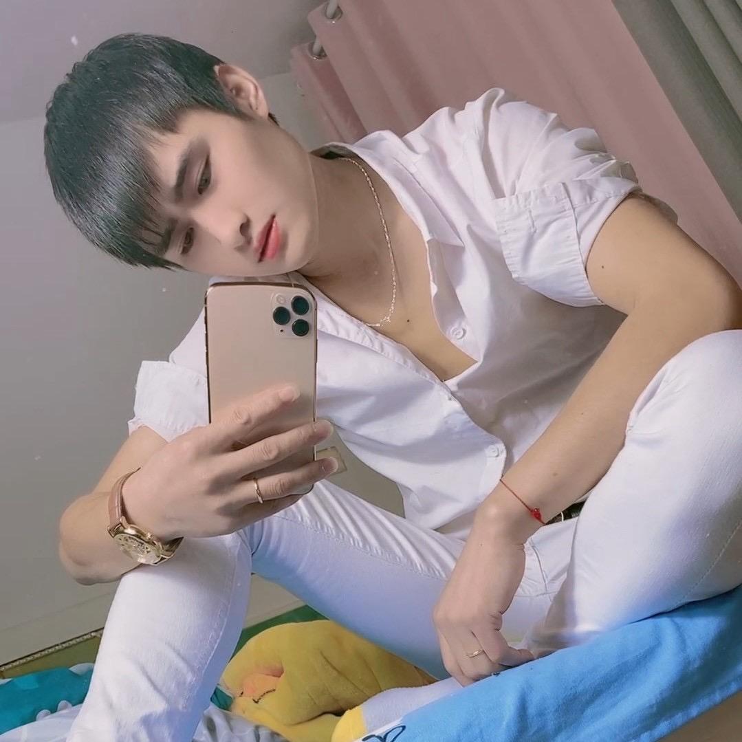 杜大大.