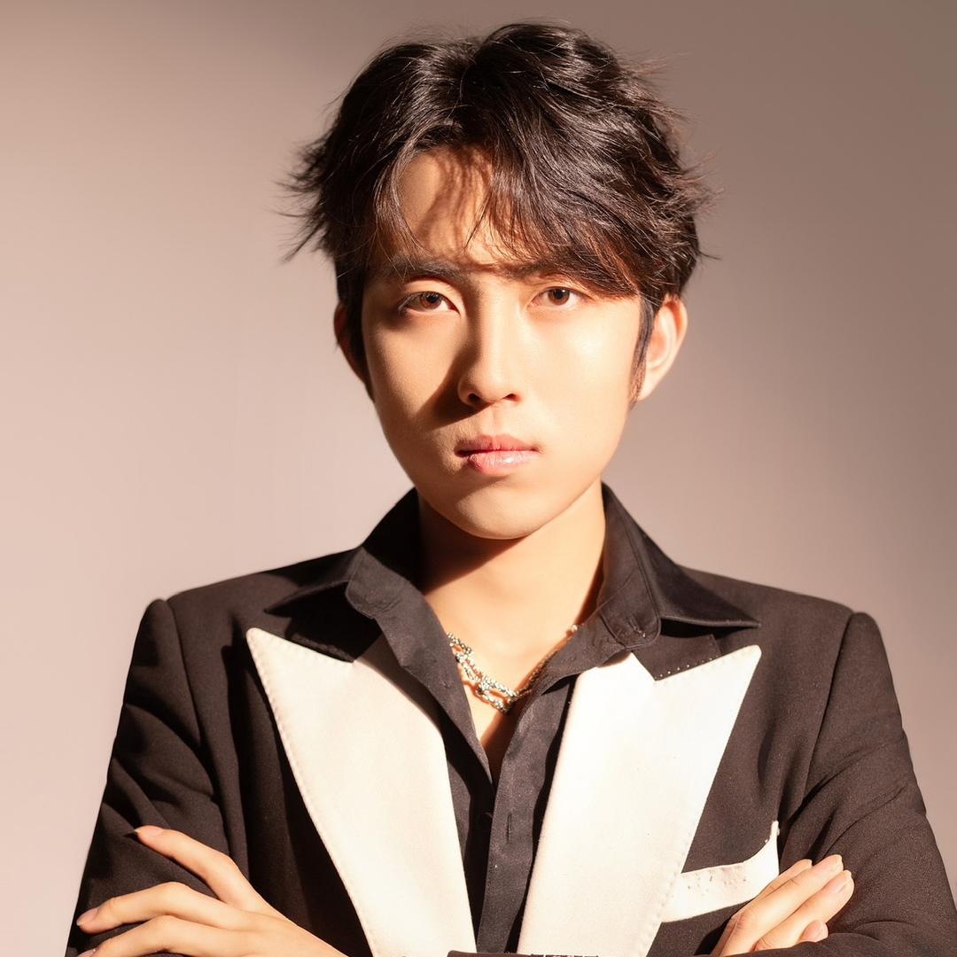 天水子闲男士烫染设计