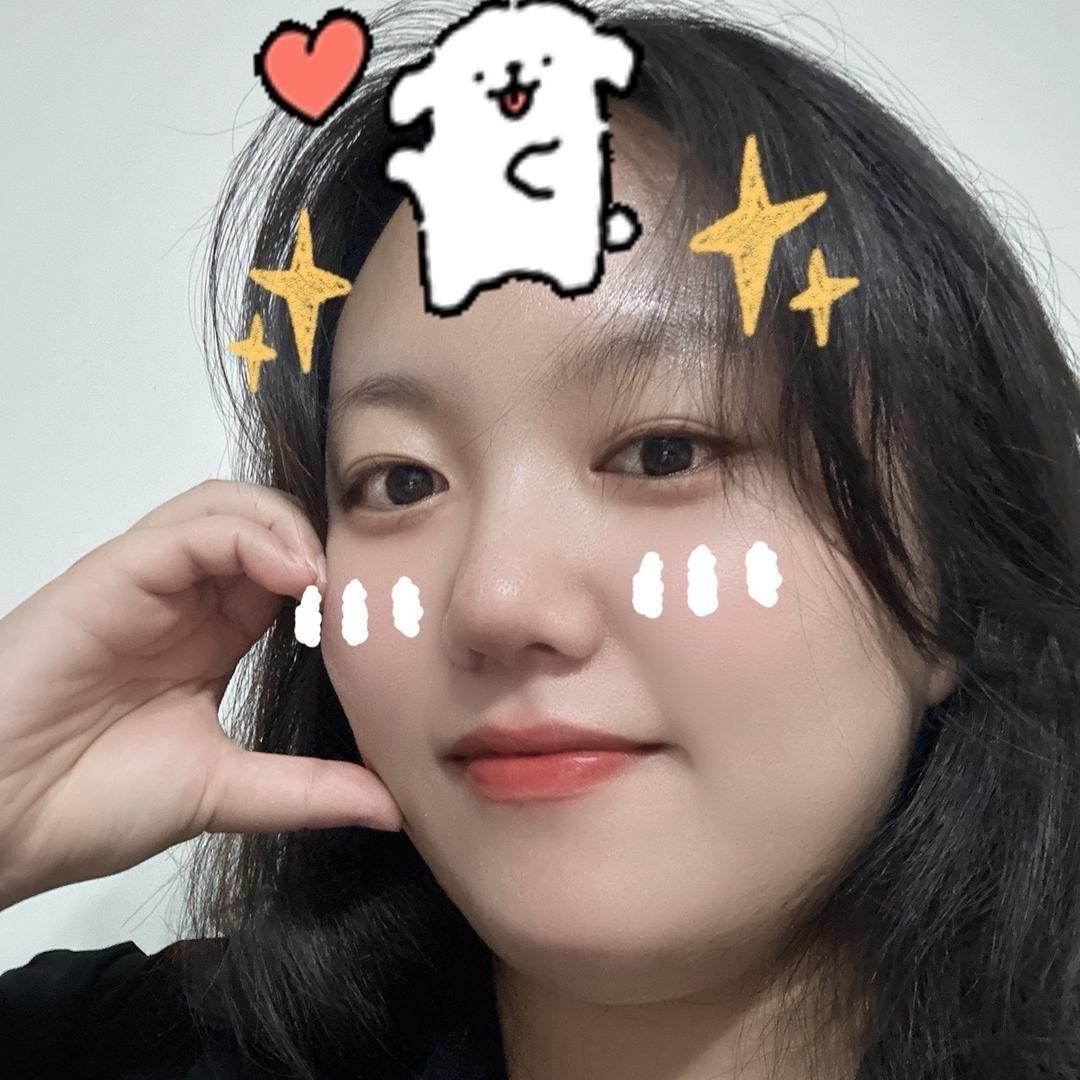 草莓味的张张呢🍓